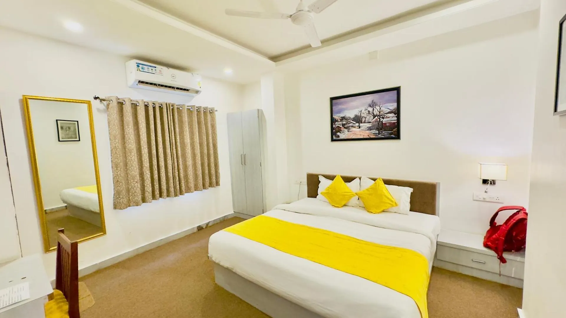 Hotel Jaydurg A Lake Retreat - A Lakeside Hotel - Lakeview Rooftop Cafe - Swimming Pool Udaipur